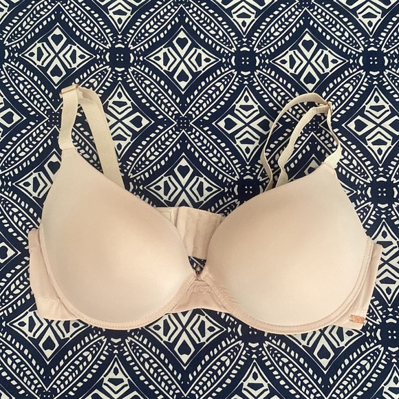 Rachel Roy cream tan color padded bra size 40 D like new - Picture 1 of 12